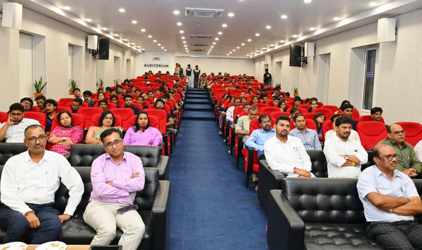 उप मुख्यमंत्री ने एनआईटी में आयोजित यूथ कॉनक्लेव-कम-नेशनल कॉन्फ्रेंस में तकनीकी विद्यार्थियों, प्राध्यापकों और वैज्ञानिकों को किया संबोधित